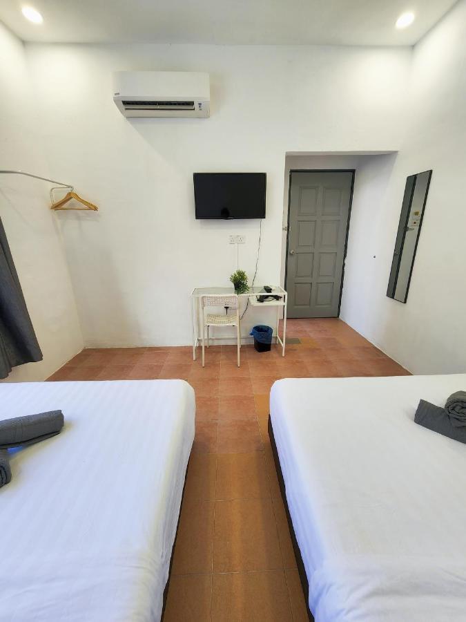 Gurney Coast Guest House By Sky Hive George Town Exterior photo