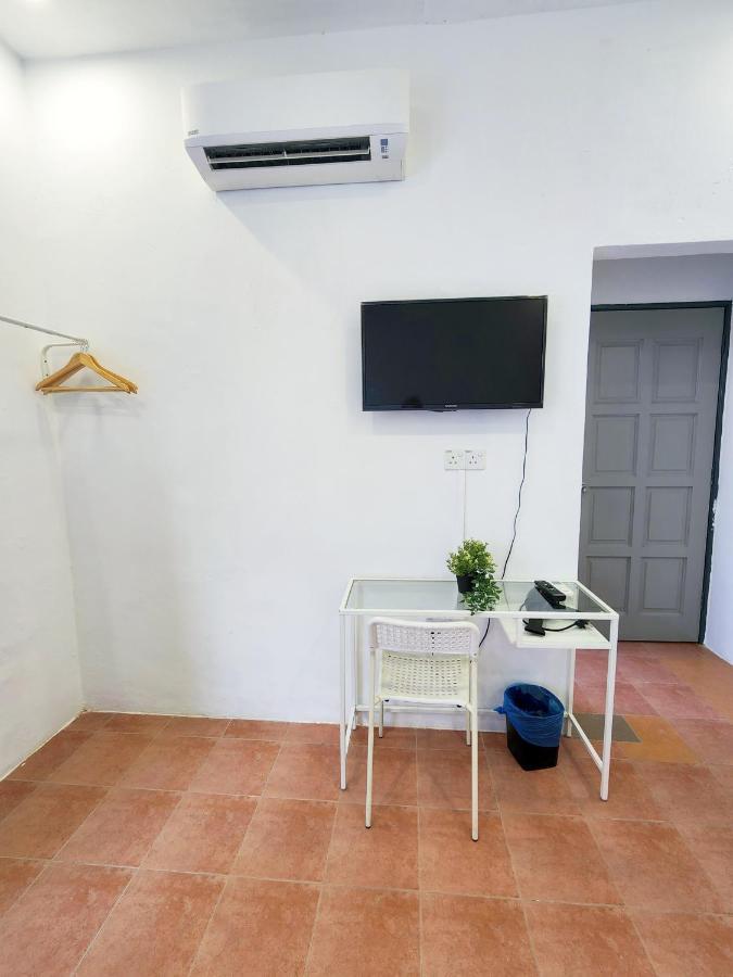 Gurney Coast Guest House By Sky Hive George Town Exterior photo