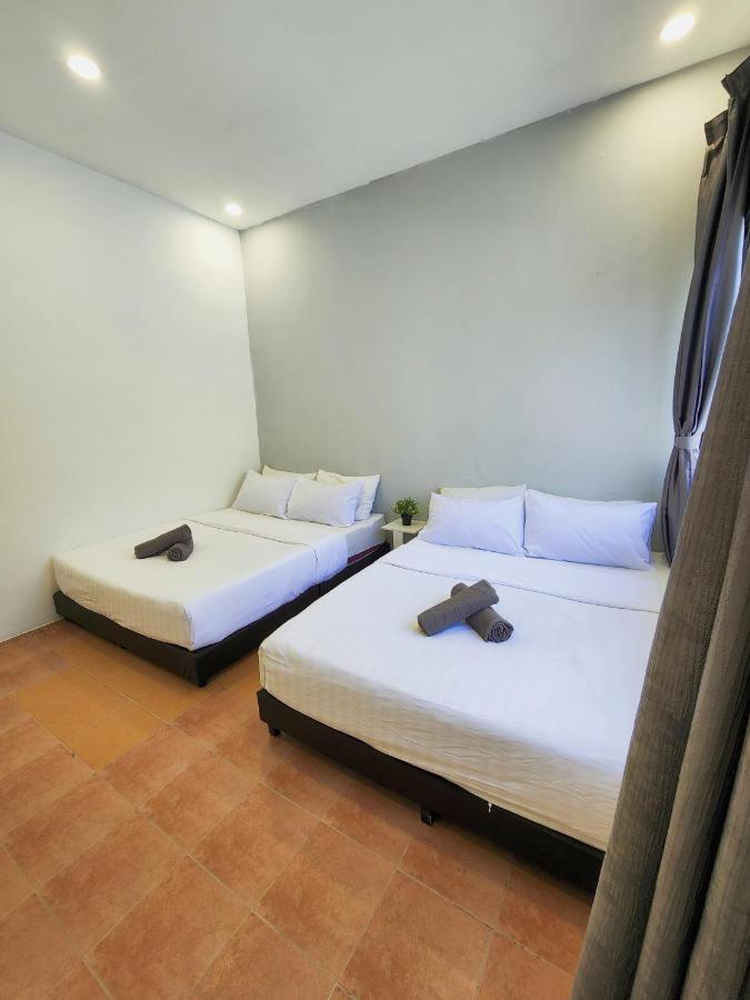 Gurney Coast Guest House By Sky Hive George Town Exterior photo